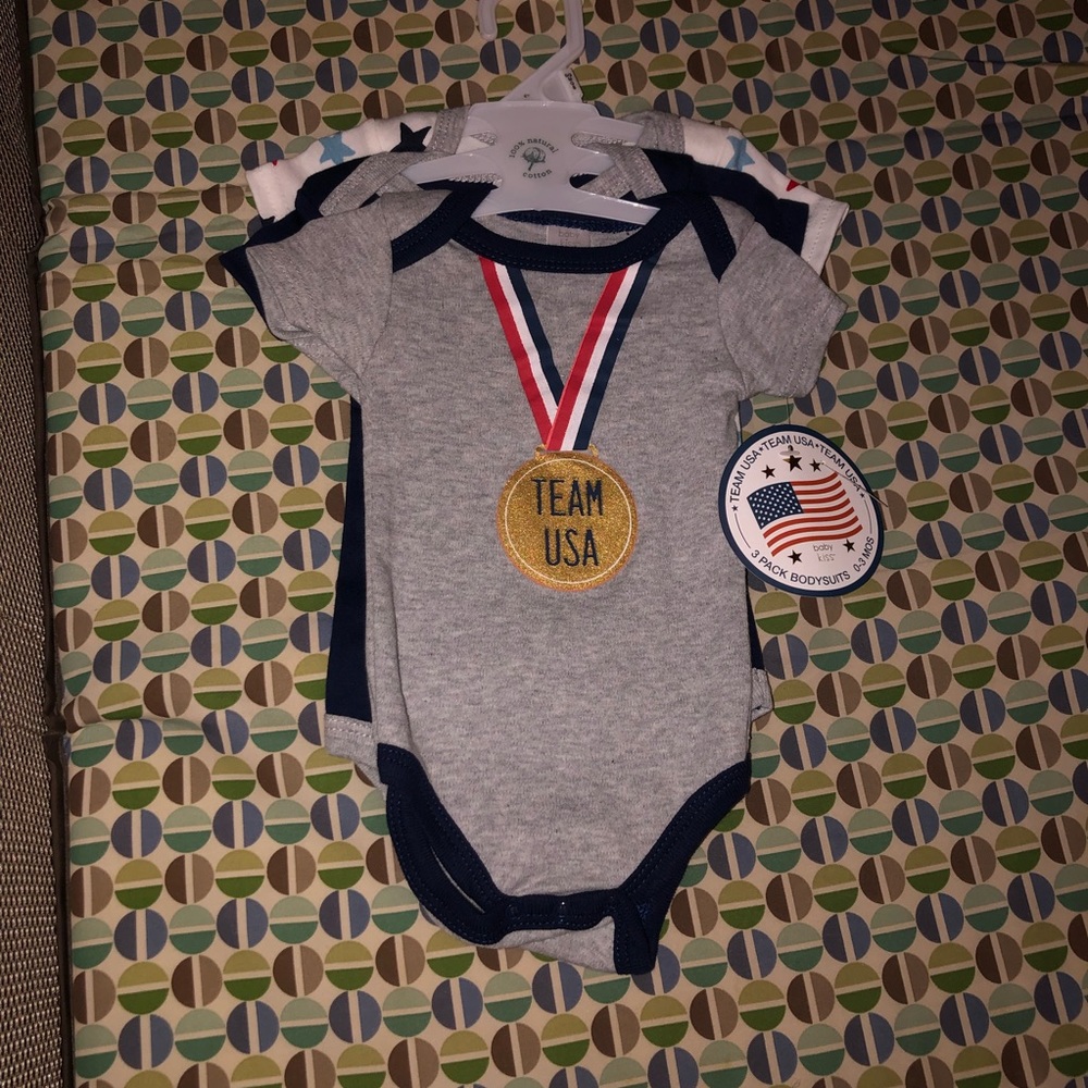 🌹3/$10.00🌹Baby Kiss Team USA Onsies 3 pk